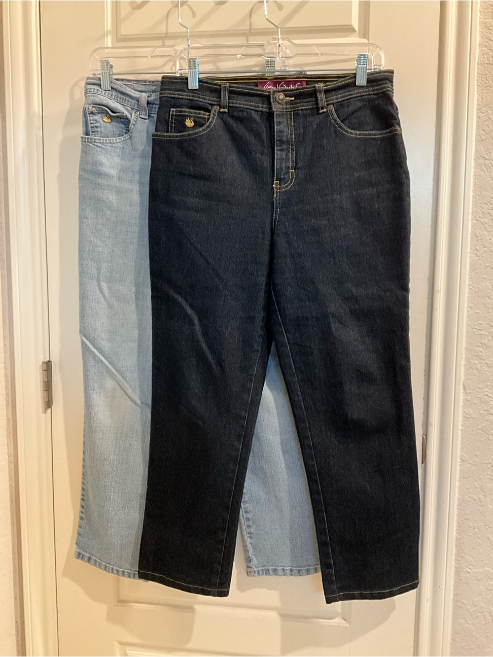 Gloria Vanderbilt Straight Leg Jeans Bundle Women Size [10P) Petite, 2 Pair